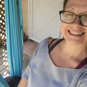 Meet your Posher, Suzanne